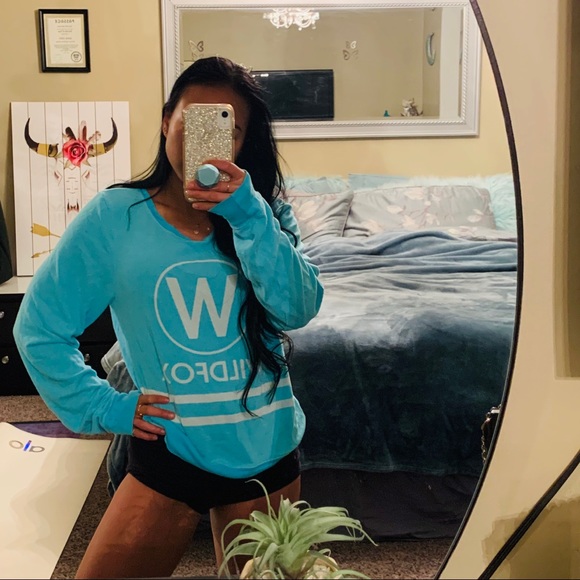 ๐ฆ WILDFOX COUTURE BLUE CREW - Picture 2 of 8